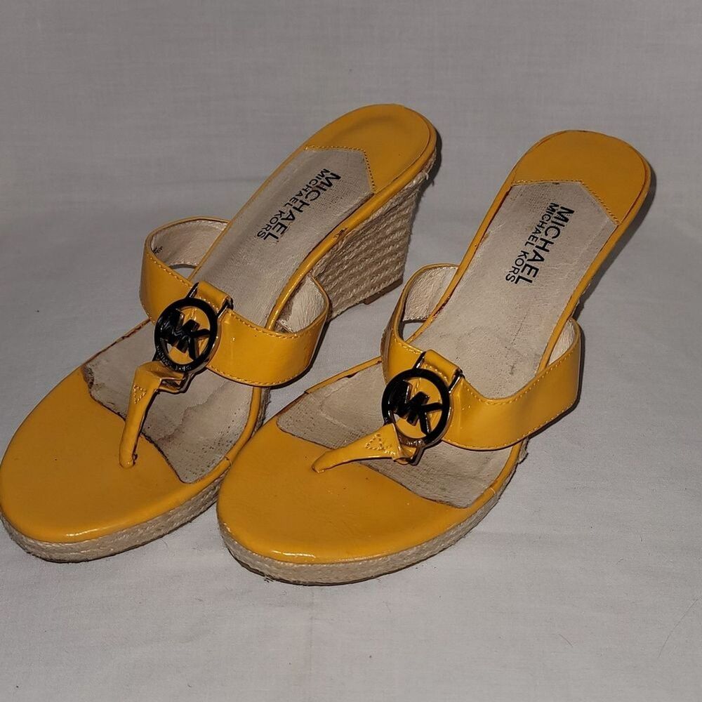 Michael Kors Womenzls Sz 7.5 Yellow Espadrille Wedge Sandals Summer Vacation
